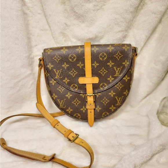 Authentic Louis Vuitton chantilly mm crossbody shoulder bag - Picture 1 of 15